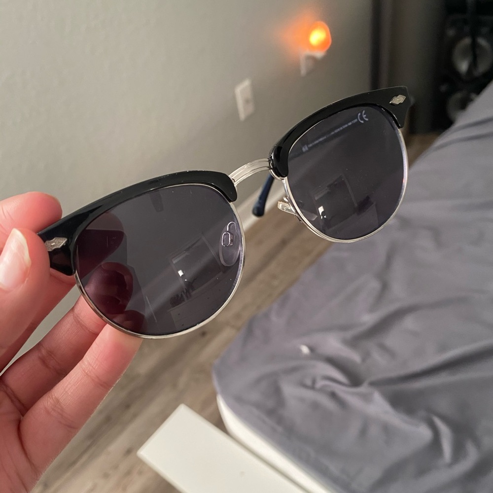 black tinted framed sunglasses